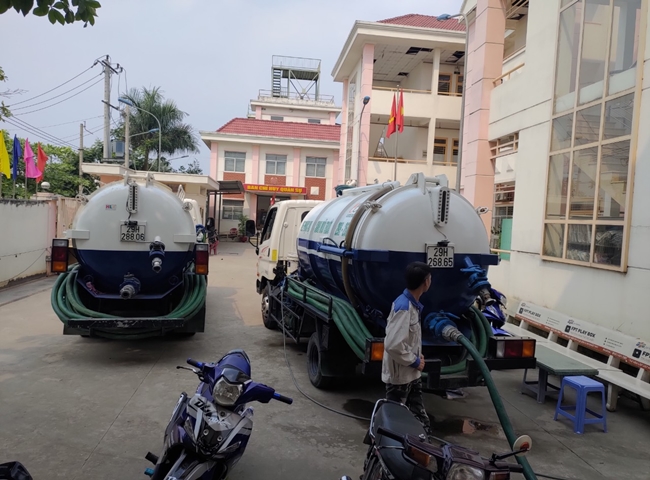 Thông tắc bồn cầu chuyên nghiệp