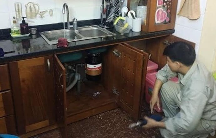 thông nghẹt bồn rửa chén